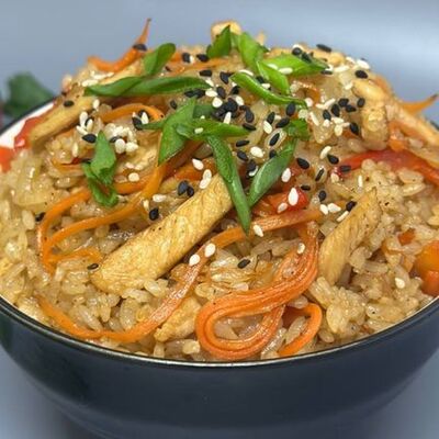 Рис вок с курицей и овощами в Токио 96 пицца и роллы по цене 415 ₽