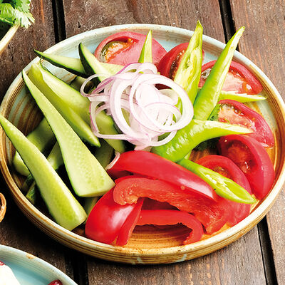 Ассорти свежих овощей в Гамарджоба по цене 730 ₽