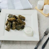 Долма из винoградных листьев в Kinza