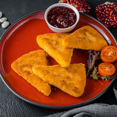 Сулугуни жареный в Ресторан Воробьёвы Горы PREMIUM по цене 564 ₽