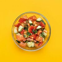 Салат из свежих овощей в Meat Project