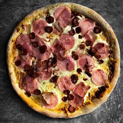 Пицца Мясная 30 см в Good Food по цене 879 ₽