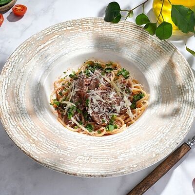 Спагетти с говядиной и аджикой в Петрушка по цене 468 ₽