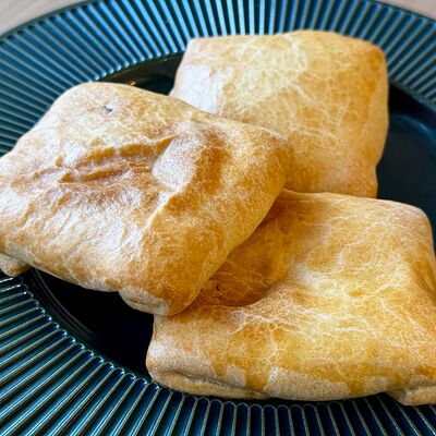 Пирожок с капустой в Панда по цене 85 ₽