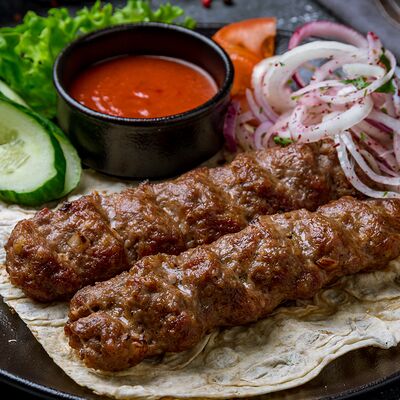 Люля-кебаб куриный в Бургер Chef по цене 640 ₽