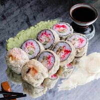 Жареный ролл Каничиз Темпура в My Sushi