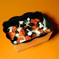 Салат Греческий в Braza