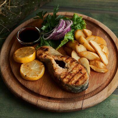 Стейк из семги в Кафе Элена по цене 1099 ₽