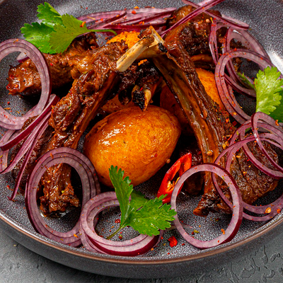 Корейка ягненка, обжаренная в казане в Чайхана Баранжар по цене 1295 ₽