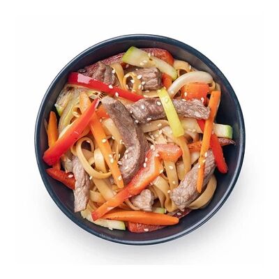 Wok со свининой, лапша udon, соус Острый spicy в Фабрика кухня пицца на Первомайской по цене 465 ₽