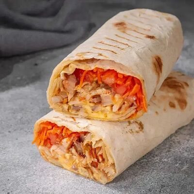 Шаурма Скажите сыыыр курица в КОМБИНАТ шаурма и стритфуд по цене 378 ₽