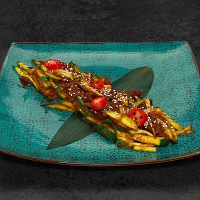 Лаззат салат в Чайхана Восток № 1 по цене 600 ₽