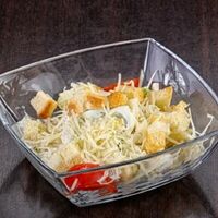 Цезарь с курицей в Лоза