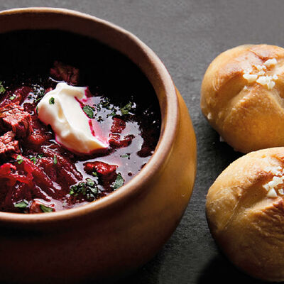 Борщ с пампушками в Pronto Pizza по цене 520 ₽