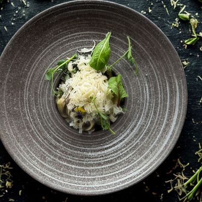 Паста с телятиной и лесными грибами в Траттория Ла Вилла по цене 792 ₽