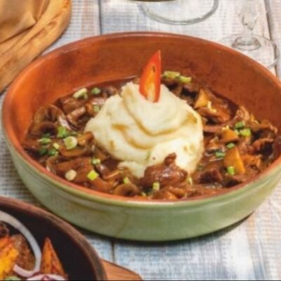 Говядина в перечном соусе в Хочу Пури по цене 900 ₽