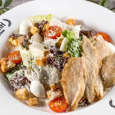 Салат Цезарь с курицей в Дубинин по цене 747 ₽