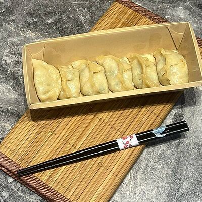 Гедза с курицей в Лапшичная по цене 300 ₽