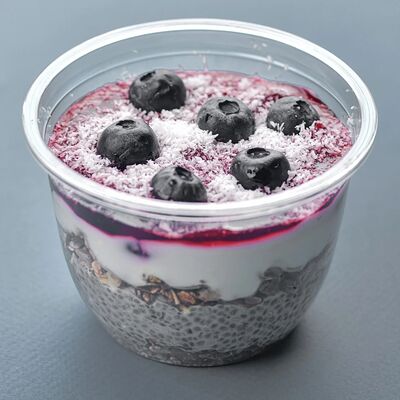 Чиа пудинг с ягодами в Port-O-Coffee по цене 330 ₽