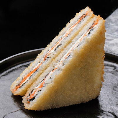 Сэндвичи с лососем в Японский домик по цене 508 ₽