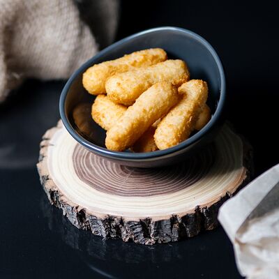 Сырные палочки в Sushi Box по цене 220 ₽