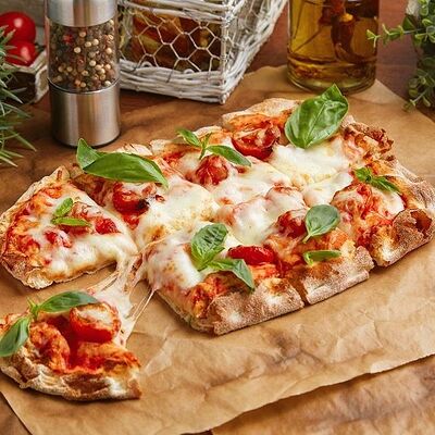 Римская пицца Маргарита в Блеск по цене 890 ₽