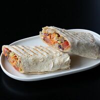 Шаверма сочная с курицей в лаваше в STG CAFE