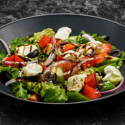 Салат а-ля греческий в GORDOST по цене 590 ₽