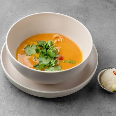 Том ям с кокосовым молоком в Большая рыба по цене 720 ₽