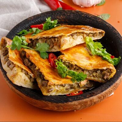 Кубдари с бараниной в Пряности & Радости на Московском по цене 850