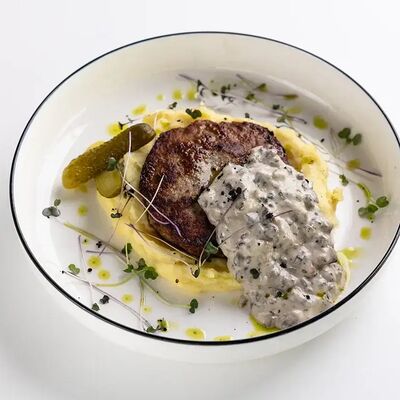 Д Котлета из индейки с пюре в Вольсов по цене 650 ₽