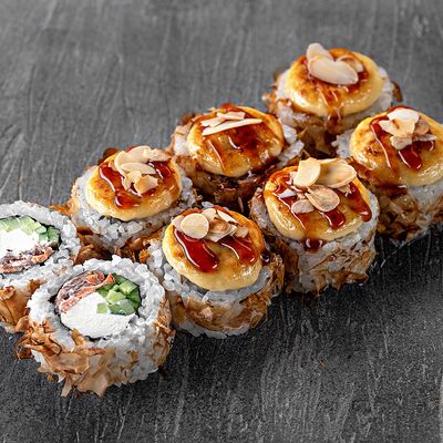 Ролл Цветущий миндаль в YOKO SUSHI по цене 640 ₽