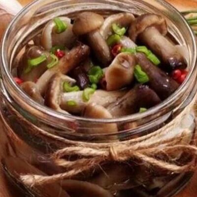 Грибочки маринованныев Lariote по цене 650 ₽