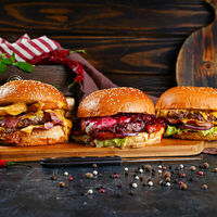 Логотип Deus Burgers