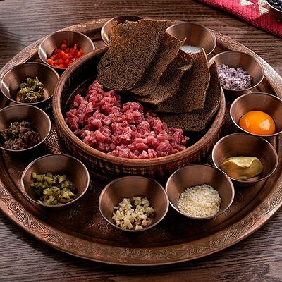 Тартар из говядины в Серкан по цене 590 ₽