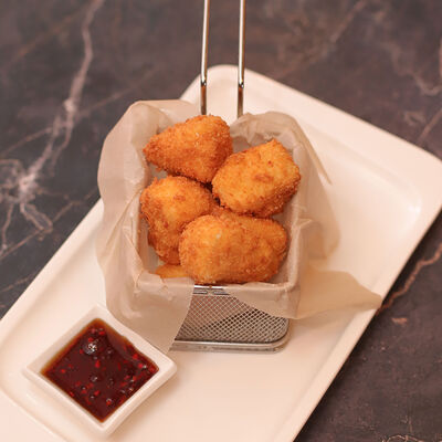 Жареный камамбер в Рыцарь Beer по цене 950 ₽