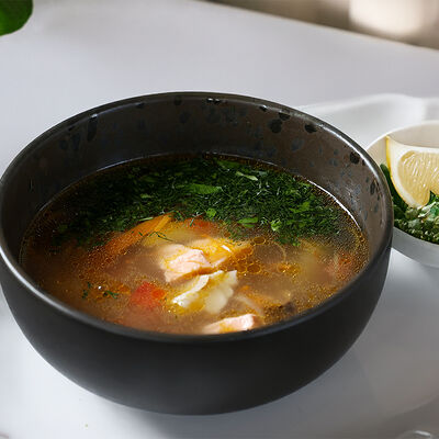 Уха из петуха с тремя видами рыб в Юность у моря по цене 590 ₽