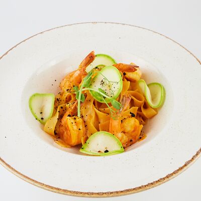 Тальятелле с креветками в Нью-Йорк пицца и гриль по цене 690 ₽