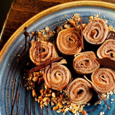 Блин с арахисовым кремом и шоколадом в More More по цене 495