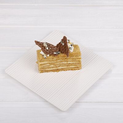 Торт Медовик в Double Coffee по цене 3450 ₸