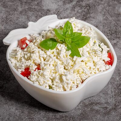 Шопский салат в Мала Serbiя по цене 550 ₽