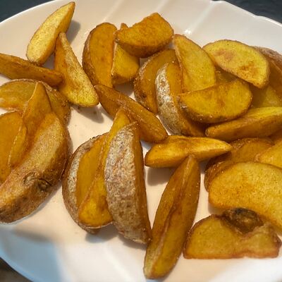 Картофель по-деревенски в Luxury по цене 250 ₽