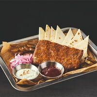 Ребра По-Мексикански в Gellert Bar