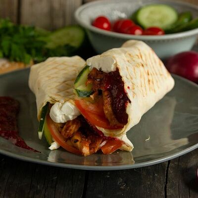 Шаверма с клюквой и мягким сыром большая в Шаверма №1 по цене 260 ₽