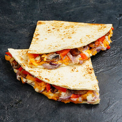 Кесадилья с курицей в Магбургер & Братья Караваевы по цене 265