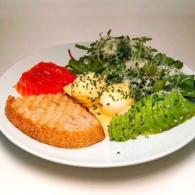 Лосось, авокадо, яйца всмятку в I’m Thankful for Today по цене 1160 ₽