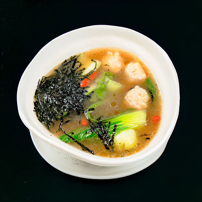 Суп с фрикадельками из курицы в Mr. Lee по цене 1400 ₽