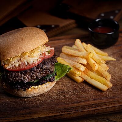 Бургер Luna в Luna Dostyk по цене 4490 ₸