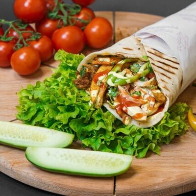 Шаурма Вегетарианскаяв Мангал хаус по цене 340 ₽