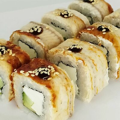 Ролл Филадельфия с угрём в IONOTO по цене 620 ₽